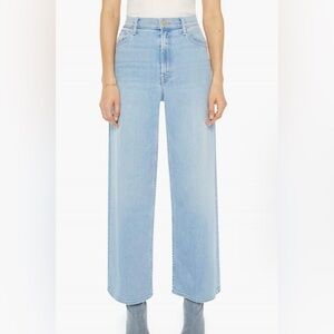 MOTHER High Waisted Spinner Zip Flood in "Mood Ring" Wash - Women’s Size 27